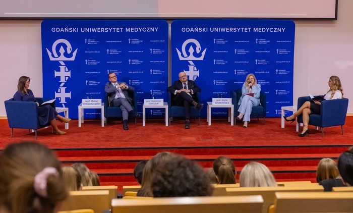 P.Sudara_-_Debata_kandydatow_na_rektora_-_047.jpg
