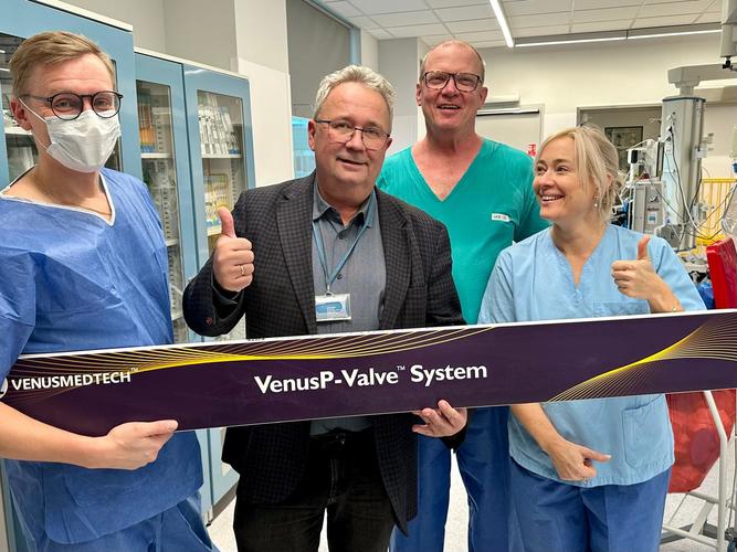Pierwszy w UCK w Gdańsku zabieg przezskórnej implantacji zastawki Venus w pozycję płucną