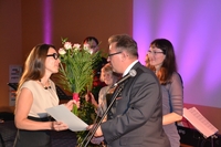 Przewodniczacy_PTD_prof_Jacek_Szepietowski_wrecza_nagrode.JPG