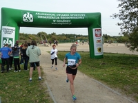 dr Edyta Śleszycka(23) i dr Hanna Muerau-Nowicka(10) podczas biegu na dystansie 10km