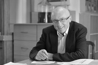prof._Jacek_Namieśnik.jpg