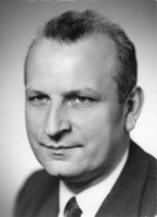 prof. Leon Żelewski