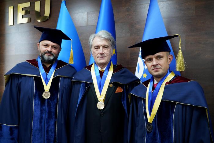 Rostyslav Valikhnovski, Wiktor Juszczenko, prof. Miłosz Jaguszewski