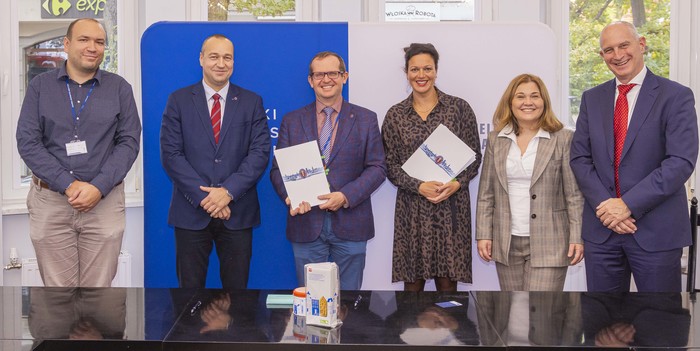 od lewej: Mateusz Kirjak, prof. Tomasz Bączek, prof. Michał Markuszewski, Sietske Zagers, Zeta Xouri, Arno Schoevaars