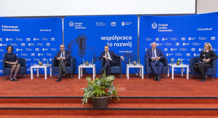debata_FarU_GUMed_fot._P._Sudara_(15).jpg