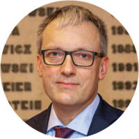prof. Marcin Renke