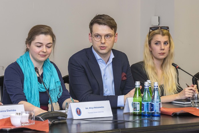 od lewej: lek. Alicja Weiszewska, lek. Szymon Zdanowski, Aleksandra Ziółkowska