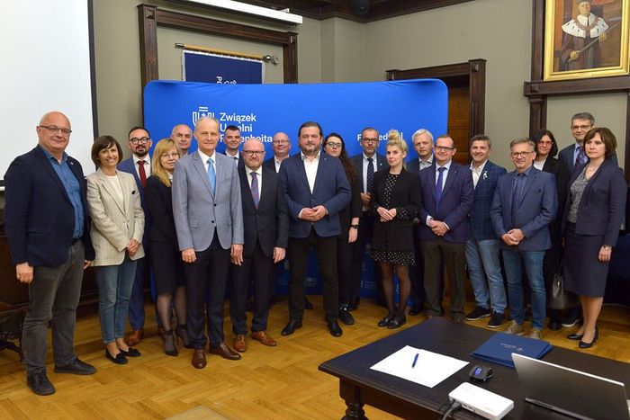 Rada_Uczelni.jpg