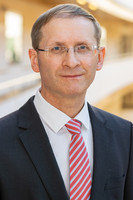 prof. Jacek Zieliński