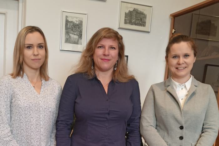 od lewej: mgr Eliza Knez, dr hab. Małgorzata Grembecka, dr Kornelia Kadac-Czapska