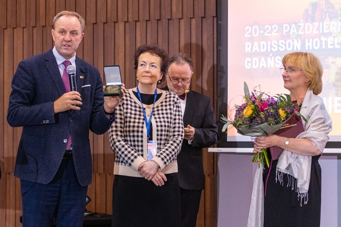 P._Sudara_-_X_Zjazd_i_XXVI_Sympozjum_PTEiDD_-_026.jpg