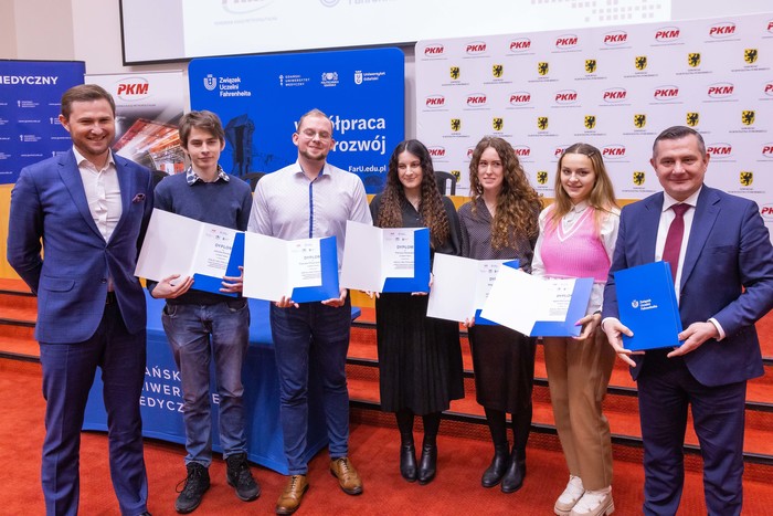 fot._P.Sudara_-_autorzy_projekt_I_miejsce_0.jpg