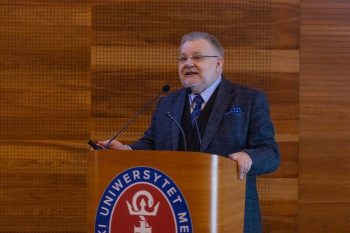 prof. Zbigniew Izdebski