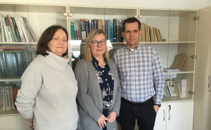 od lewej: dr Katarzyna Wiśniewska, dr hab. Lidia Piechowicz, prof. uczelni, dr hab. Tomasz Jarzembowski
