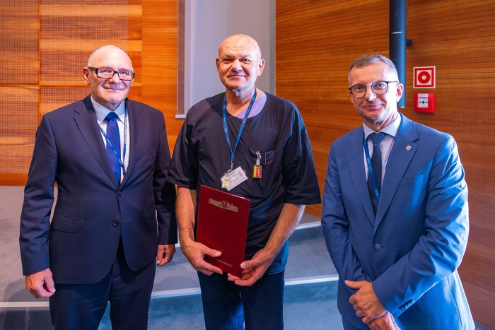 od lewej: prof. Jacek Bigda, lek. Walenty Adamonis, prof. Marcin Gruchała