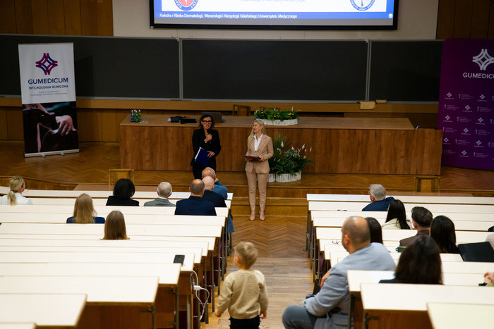 Katarzyna Grzejszczak i dr hab. Magdalena Górska-Ponikowska, prof. uczelni