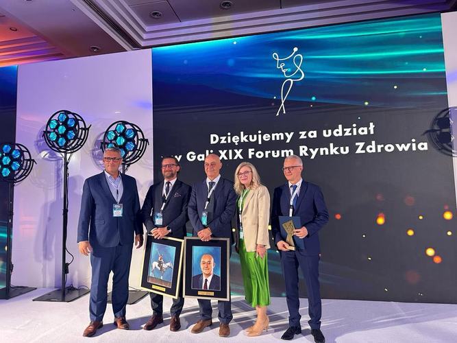 od lewej: Jakub Kraszewski, dr hab. Tomasz Stefaniak, prof. Witold Rzyman, prof. Edyta Szurowska, dr hab. Jacek Wojarski