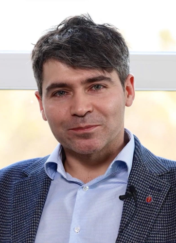 prof. Maciej Grzybek